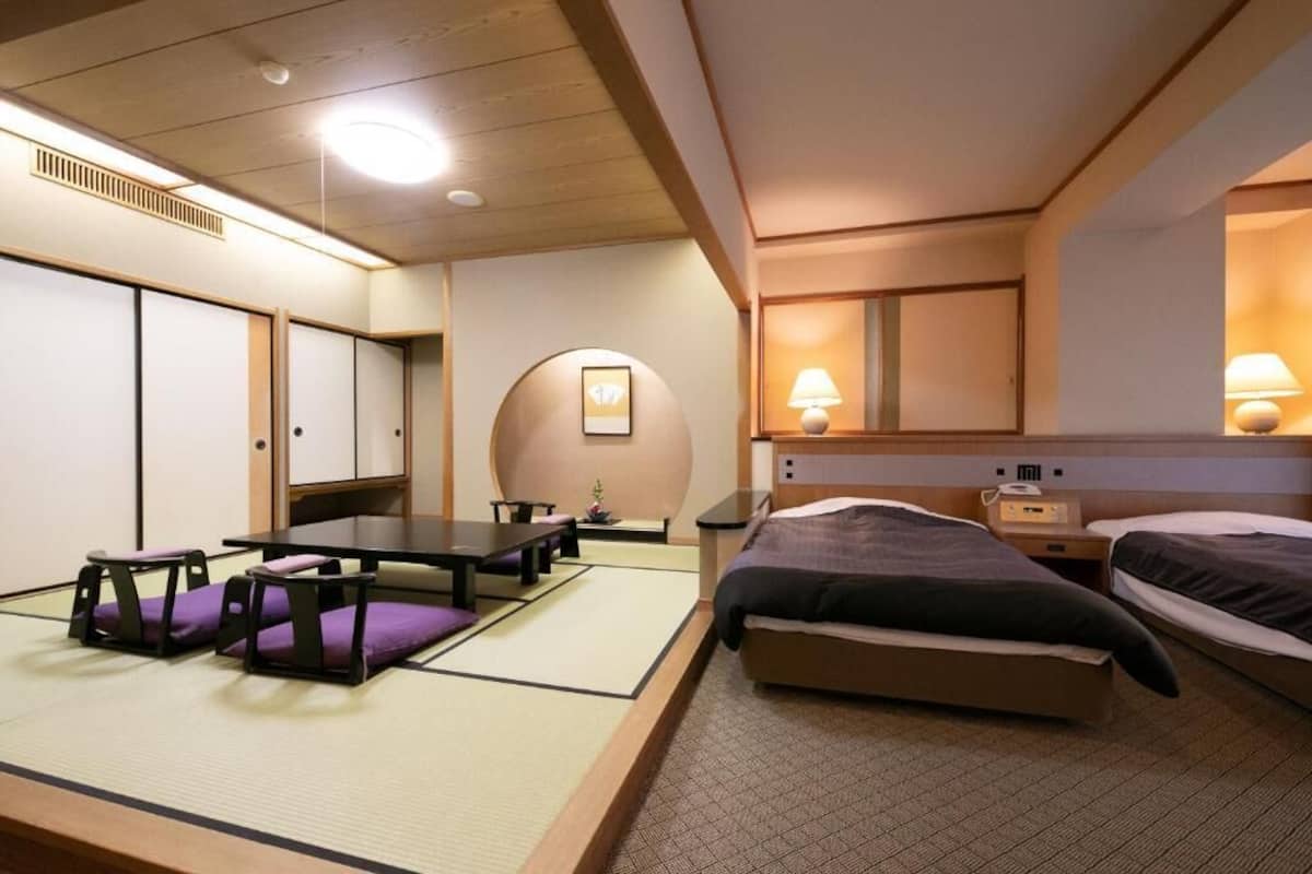 Kamer, niet-roken (Japanese Western Style) | Luxe beddengoed, een kluis op de kamer, een bureau, gratis wifi