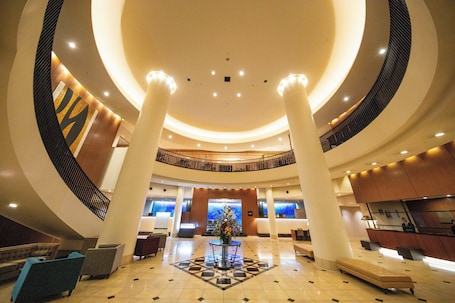 Lobby lounge. Hotel Nikko Oita Oasis Tower