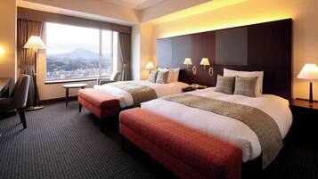 Imperial Suite, Non Smoking | 1 bedroom, desk, iron/ironing board, free cribs/infant beds