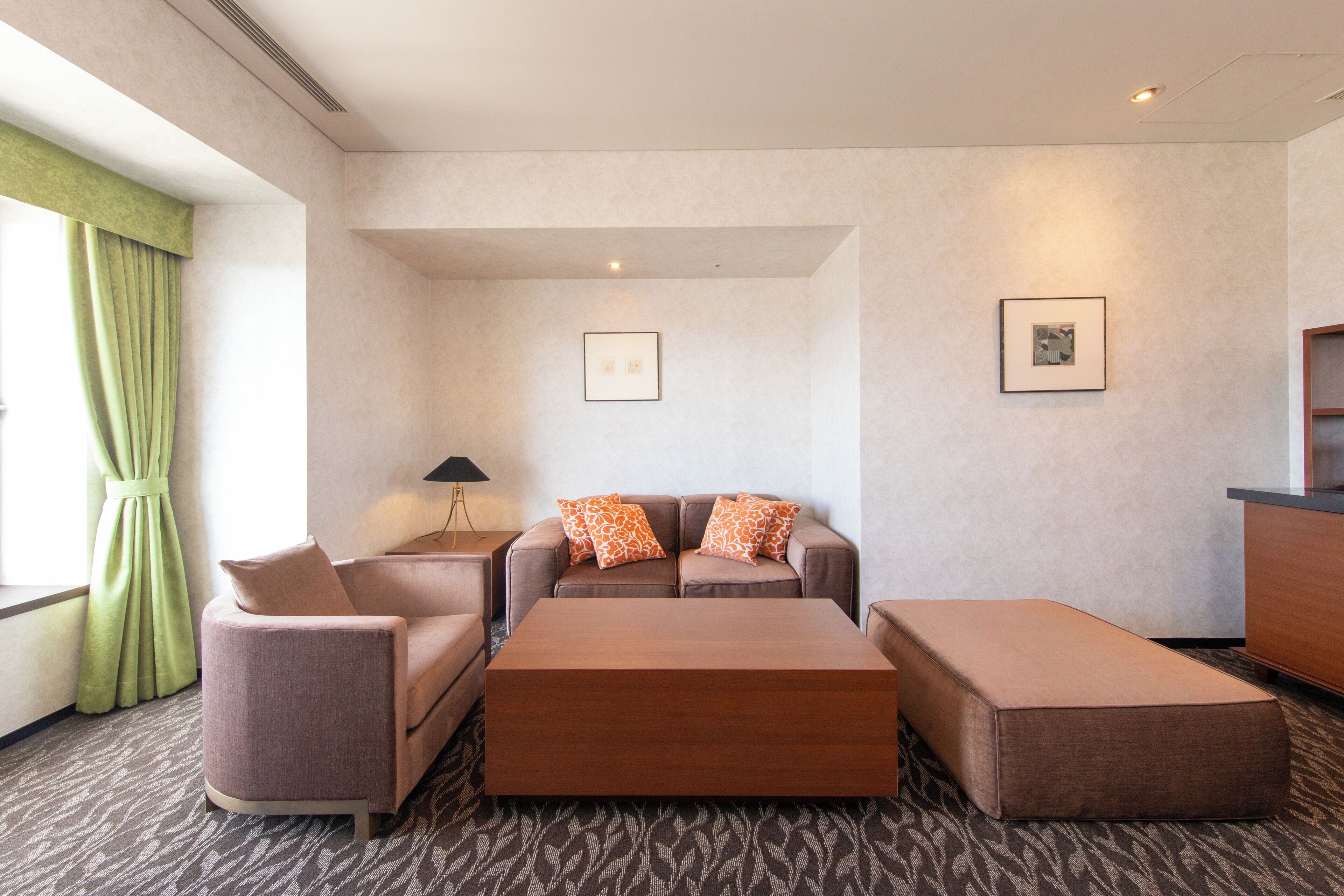 royal suite, non smoking | 1 bedroom, desk, iron/ironing board, free cots/infant beds