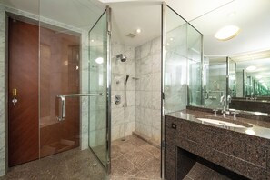 Suite, Nichtraucher (Imperial) | Badezimmer | Duschwanne, Komfortbadewanne, kostenlose Toilettenartikel, Haartrockner