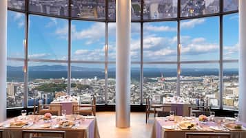 2 restaurants, breakfast, lunch, dinner served; Japanese cuisine