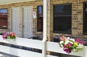 1 habitación, escritorio, tabla de planchar con plancha y wifi gratis 