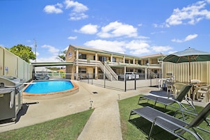 Outdoor pool, pool loungers