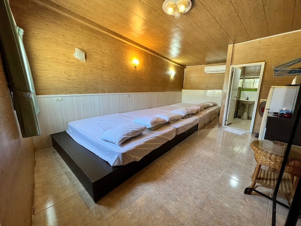 Chambre familiale (eight people) | Vue de la chambre