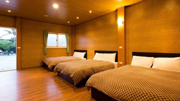 Family Room (six people)