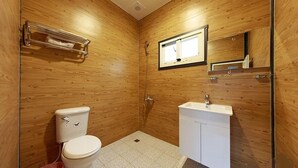 Elite Quadruple Room, 2 Katil Kelamin (Double) | Bilik Mandi