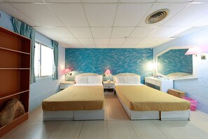 Standard Quadruple Room | View from room - Dajenshan Hotel (Hengchun)