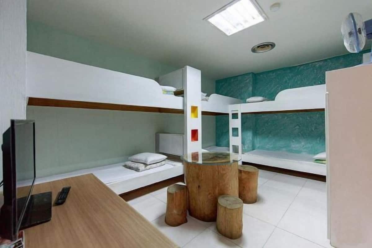 Desk, rollaway beds, free WiFi, bed sheets
