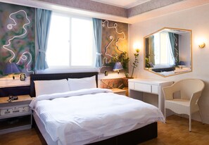 Desk, rollaway beds, free WiFi, bed sheets - Dajenshan Hotel (Hengchun)
