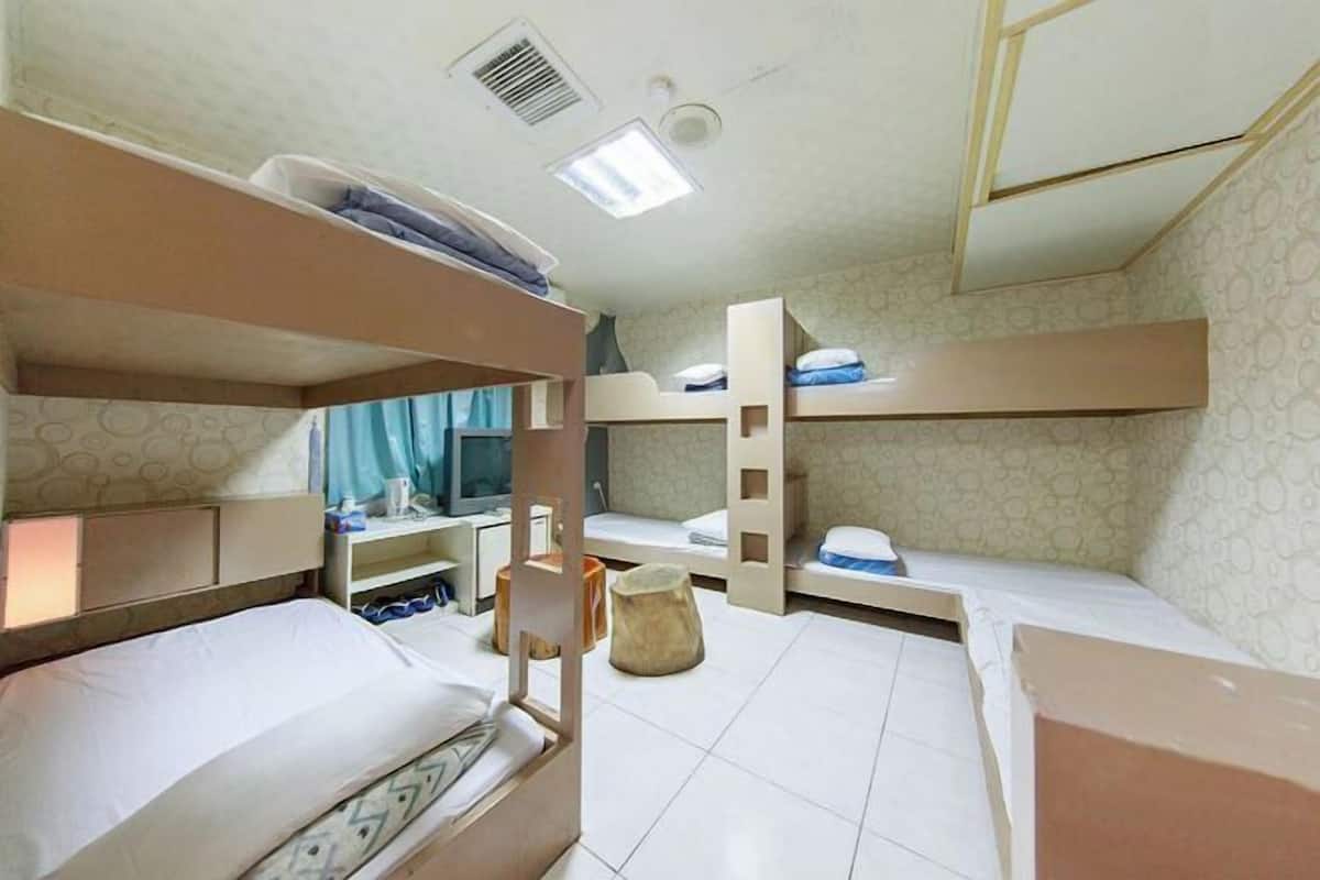 Desk, rollaway beds, free WiFi, bed sheets