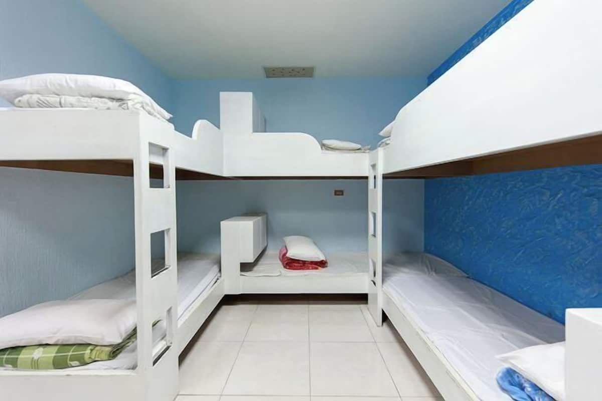 Desk, rollaway beds, free WiFi, bed sheets