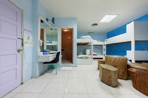 Shared Dormitory (10 people) | Desk, rollaway beds, free WiFi, bed sheets