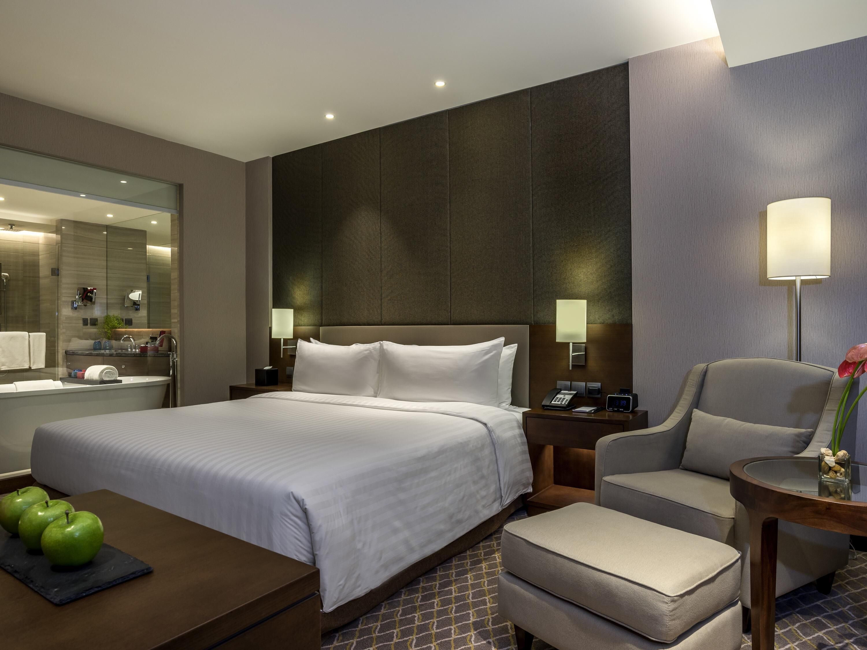 Habitación Deluxe, 1 cama de matrimonio grande | Ropa de cama de alta calidad, minibar, caja fuerte y escritorio