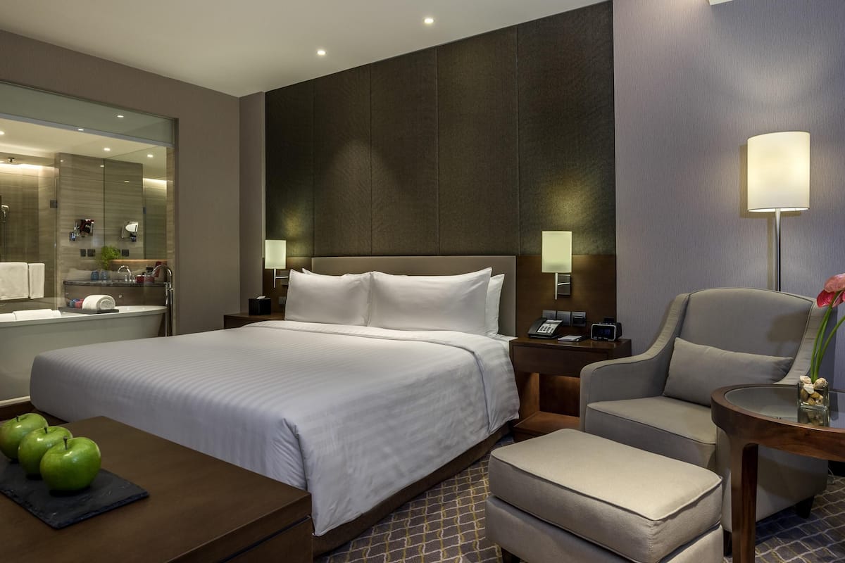 Habitación Deluxe, 1 cama de matrimonio grande | Ropa de cama de alta calidad, minibar, caja fuerte y escritorio