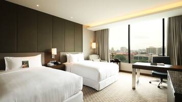 Premium bedding, minibar, in-room safe, desk