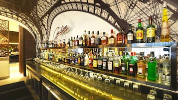 2 quầy bar/khu lounge, lounge tại sảnh