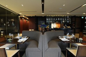 2 restaurants; breakfast, lunch and dinner served  - Pullman Yangon Centrepoint (Yangon)