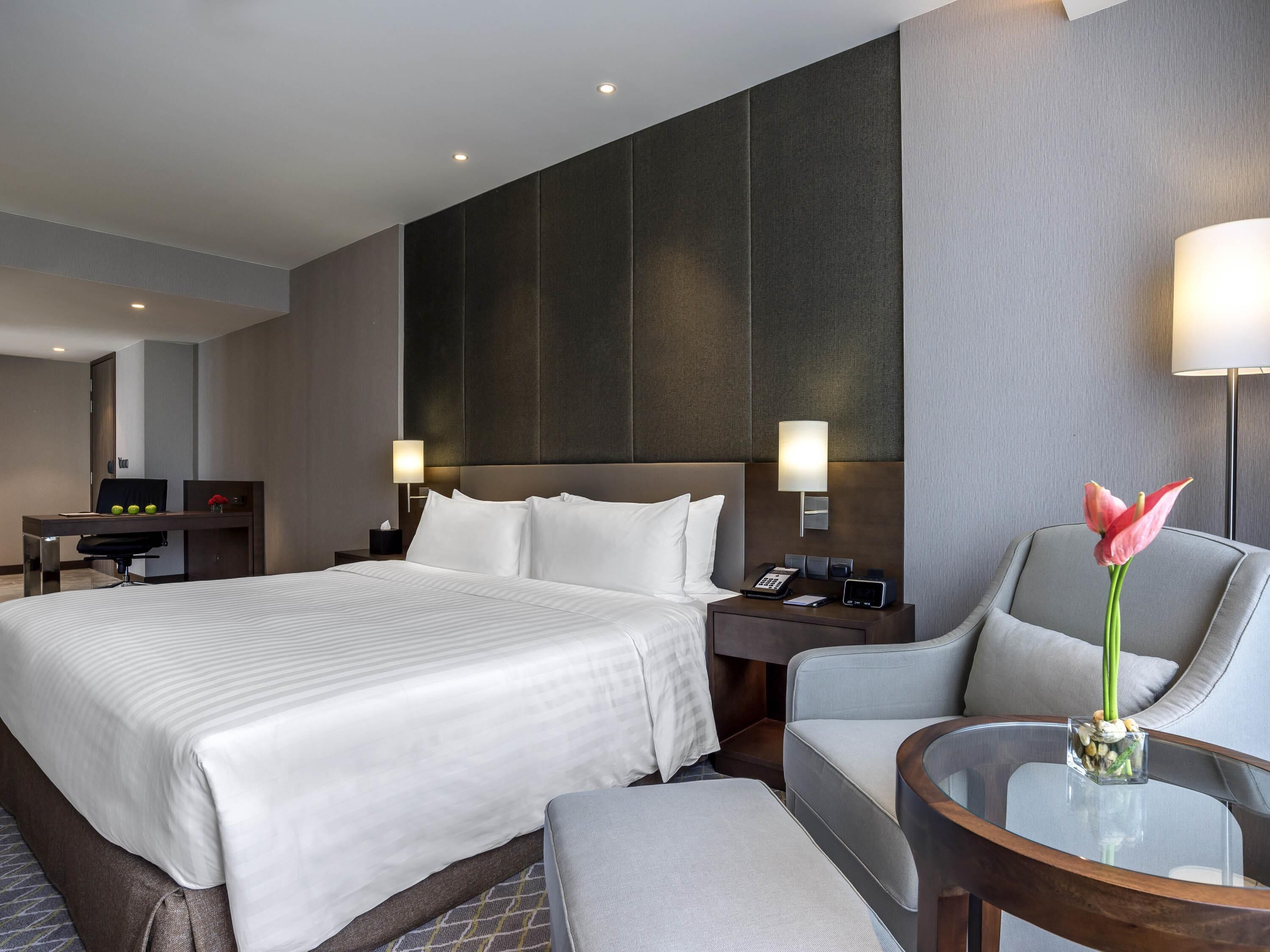 Habitación Deluxe, 1 cama de matrimonio grande (Premium) | Ropa de cama de alta calidad, minibar, caja fuerte y escritorio