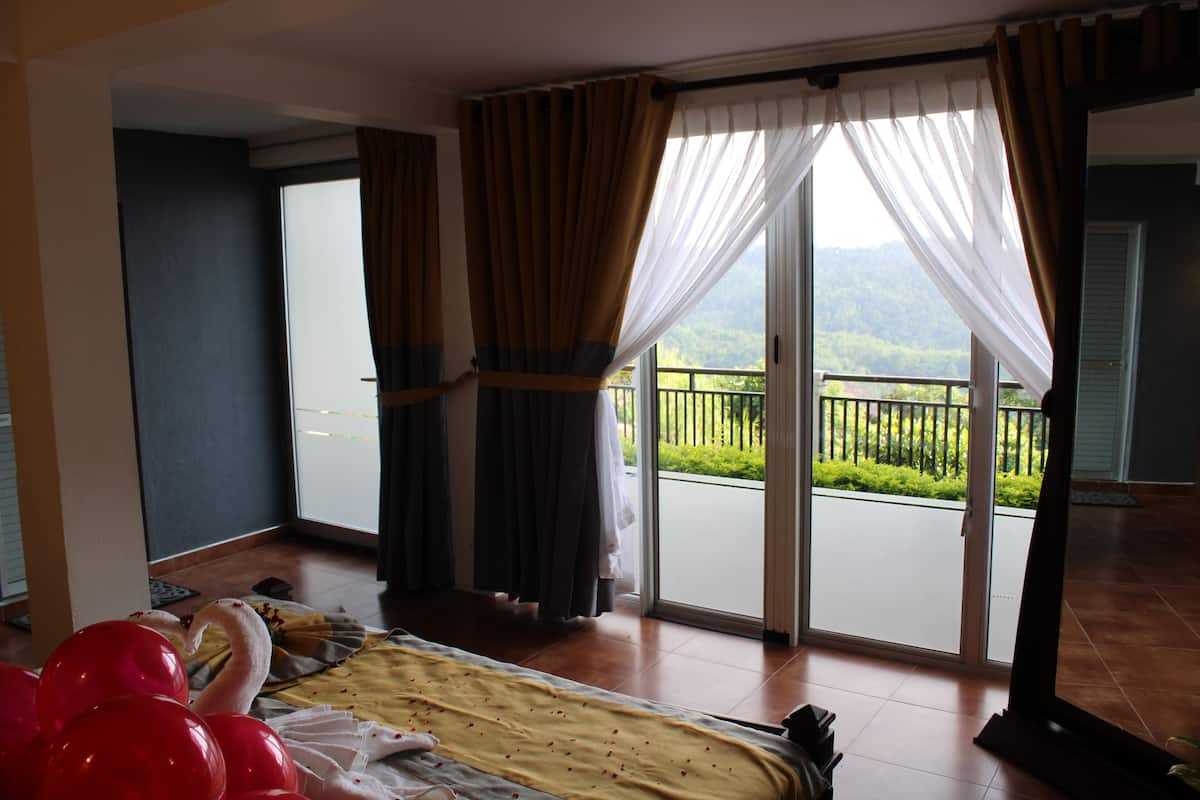 Habitación Deluxe, 1 habitación, vista a la montaña | Ropa de cama de alta calidad y minibar