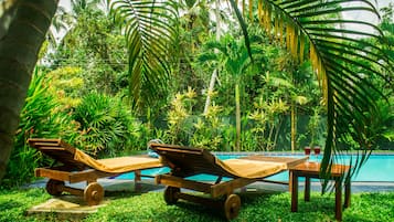 Indoor pool, outdoor pool, sun loungers