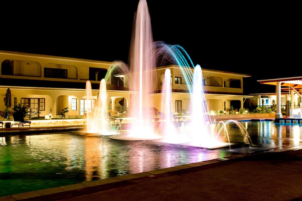 Oasis Hotel Restaurant & Spa