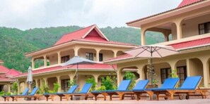 Outdoor banquet area - Oasis Hotel Restaurant & Spa (Praslin Island)