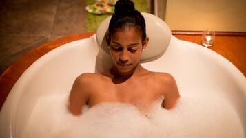 Soins du visage, soins de manucure et de pédicure