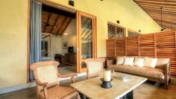 Vanilla Room | Balcony