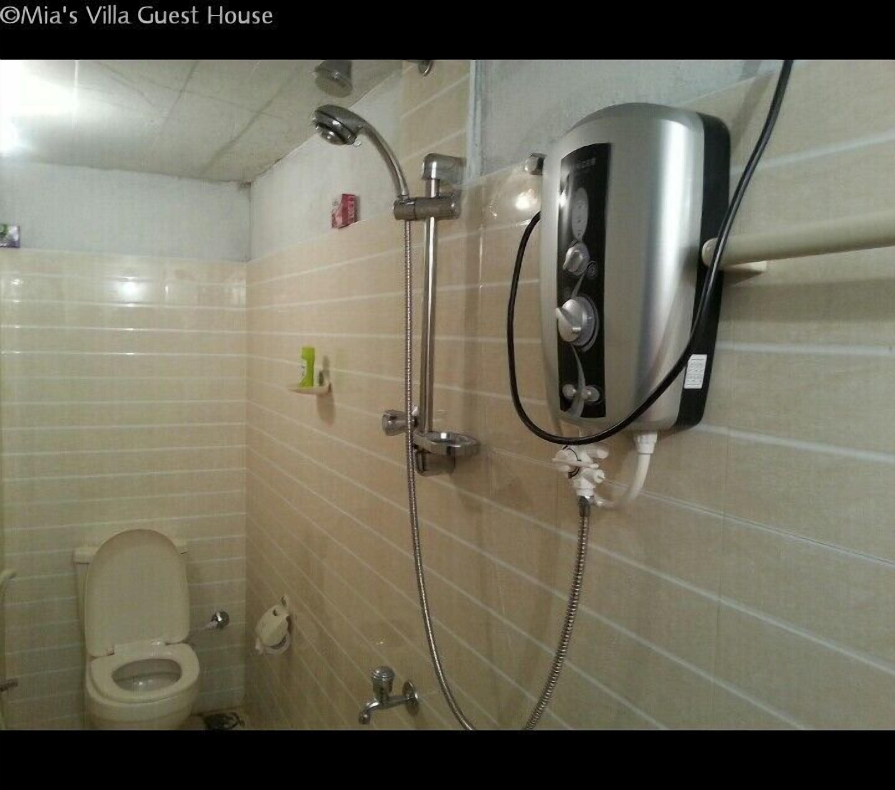 Shower, towels