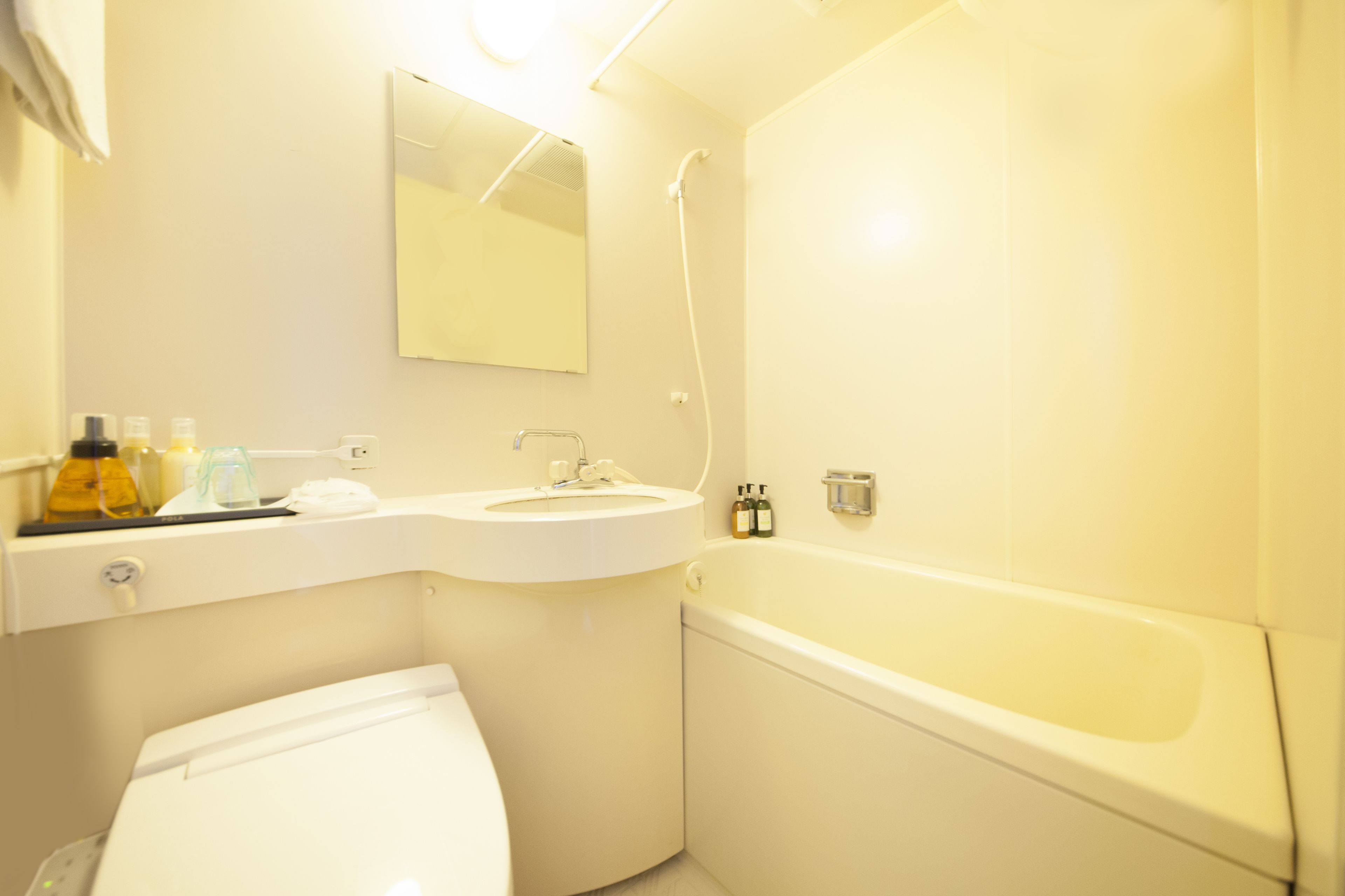 in-room safe, free wifi, bed sheets