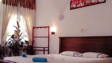 Dobbeltrom – deluxe, 4 soverom, røyk, utsikt mot lagune | Skrivebord, strykejern/-brett og wi-fi (inkludert)