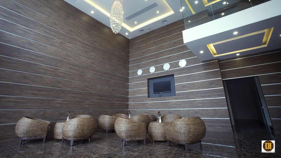 Elegant Hotel Pyi Thar Yar