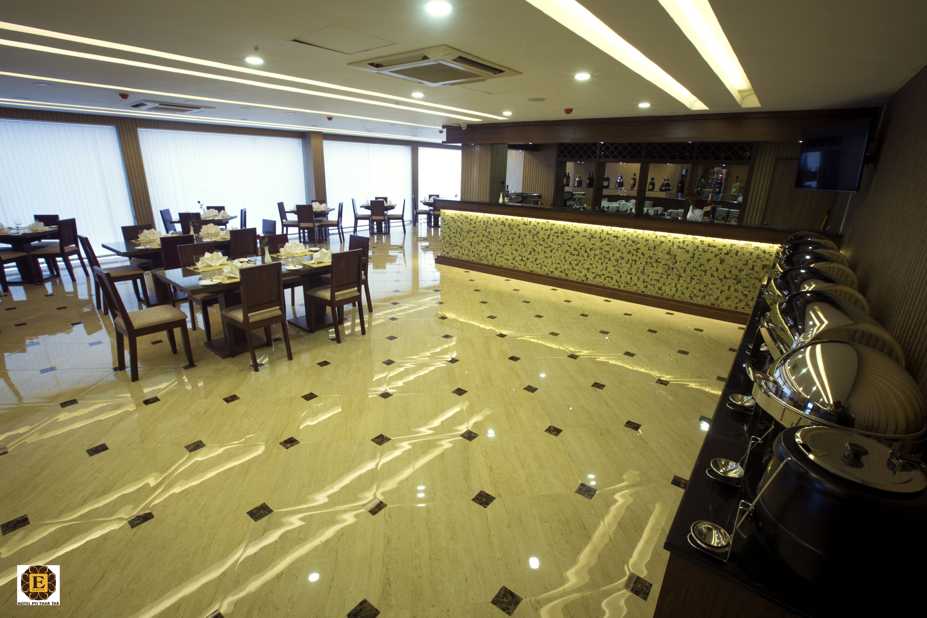 Free daily English breakfast