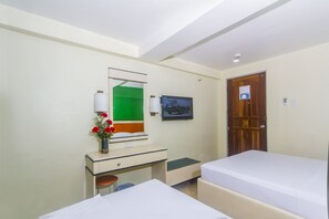 Standard Room | Living area