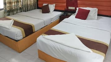 Edredón, camas con pillow-top y caja de seguridad en la habitación