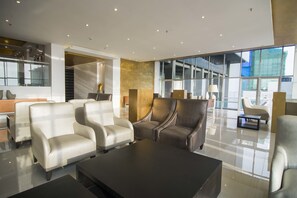 Interior entrance - Platinum One Suites (Colombo)