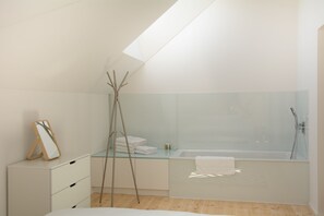 Baignoire relaxante profonde
