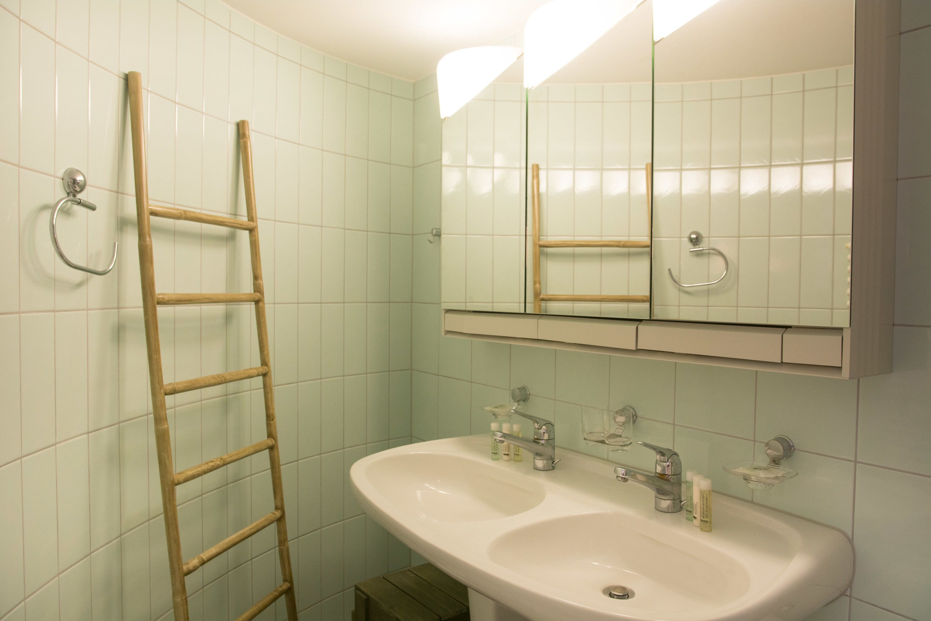 city apartment, 2 bedrooms | bathroom sink