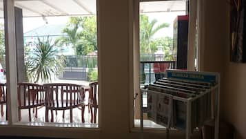Ruang duduk lobi