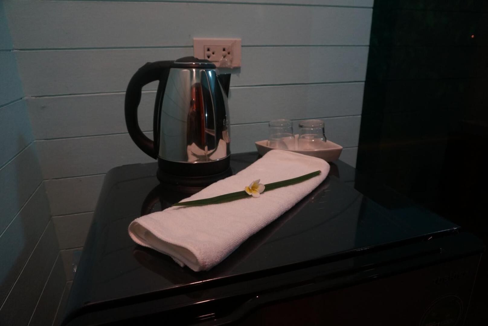 shower, free toiletries, hair dryer, bidet