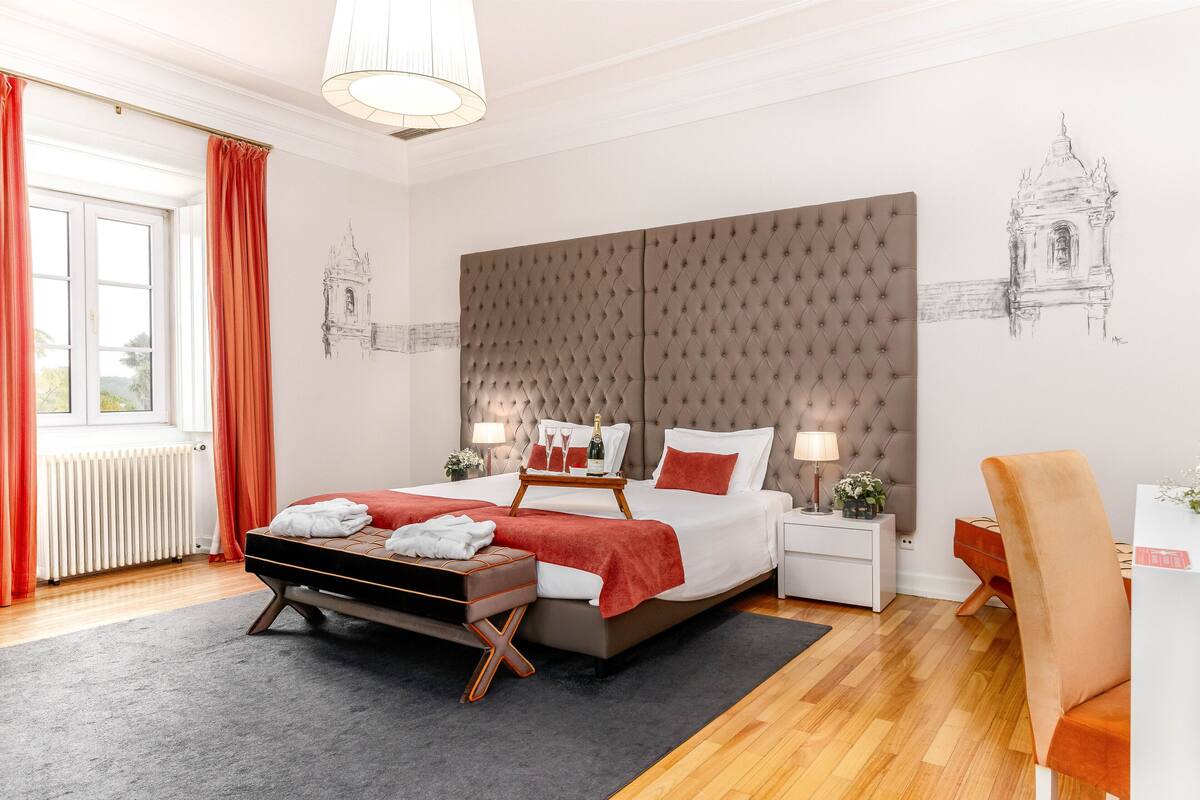 Superior Suite | Hypo-allergenic bedding, individually decorated, individually furnished