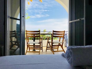 In-room safe, blackout drapes, iron/ironing board, free WiFi - Spiros Studios (Parga)