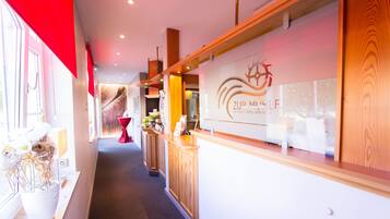 Check-in-/Check-out-Schalter