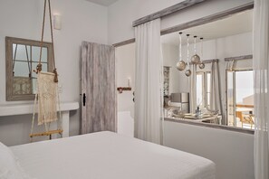 Phòng Suite, 1 phòng ngủ, quang cảnh biển (Poolfront) | Bộ trải giường bằng vải cotton Ai Cập, bộ đồ giường cao cấp 