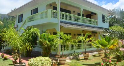 Green Palm Self Catering and Chalets