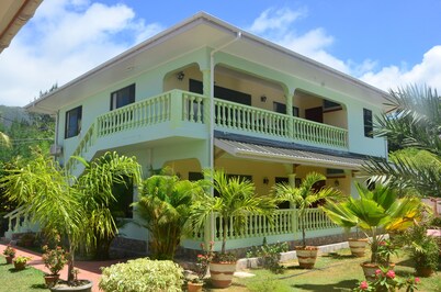 Green Palm Self Catering and Chalets