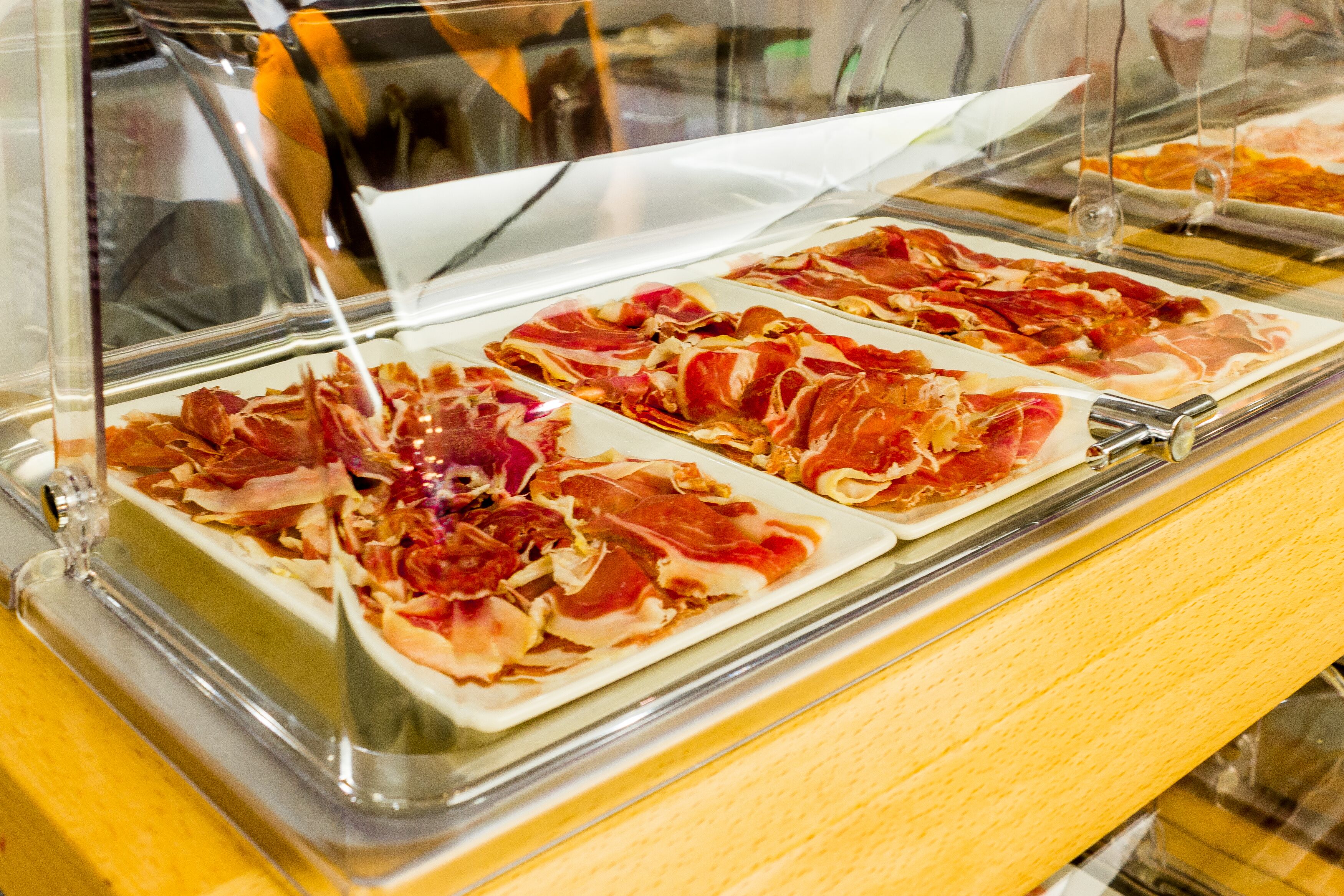 daily buffet breakfast (eur 13.90 per person)