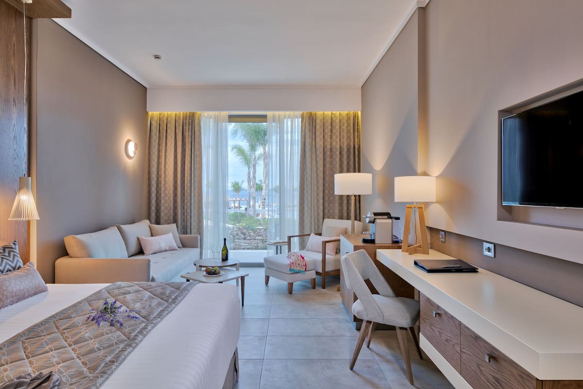 40-inch flat-screen tv with satellite channels, tv