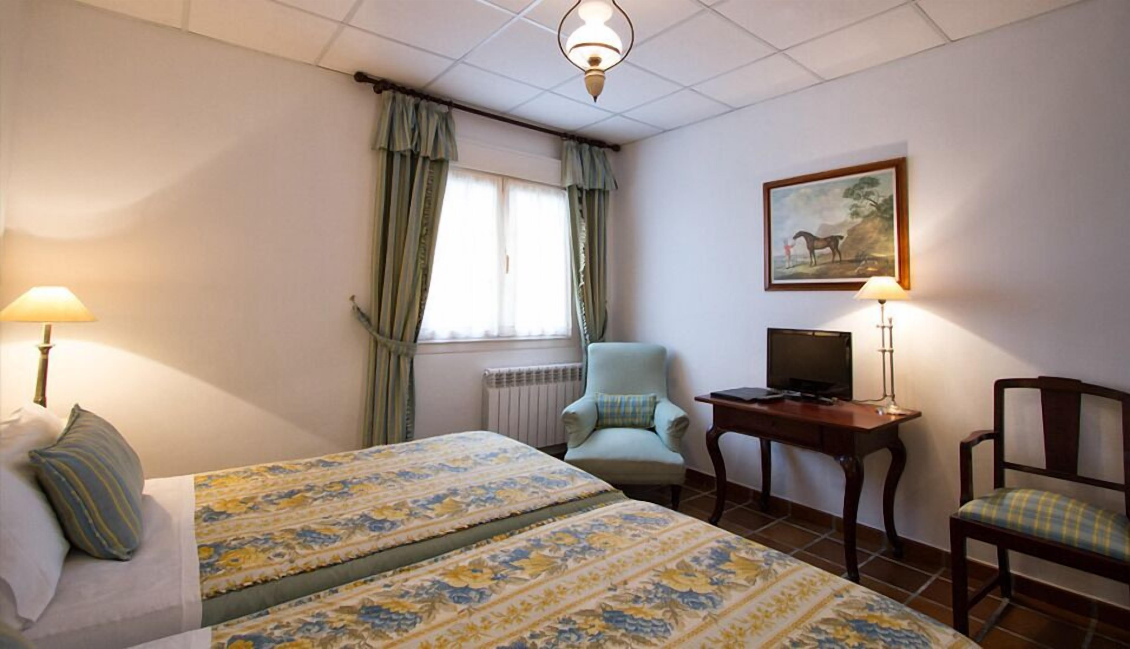 superior double or twin room | in-room safe, individually decorated, free wifi, bed sheets